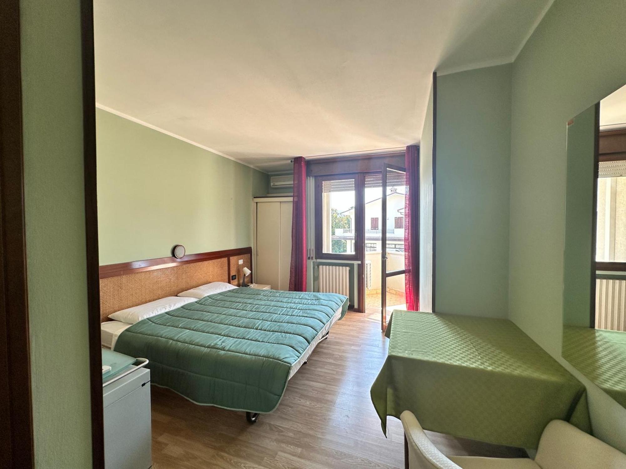 Hotel Battaglia Батталья-Терме Екстер'єр фото