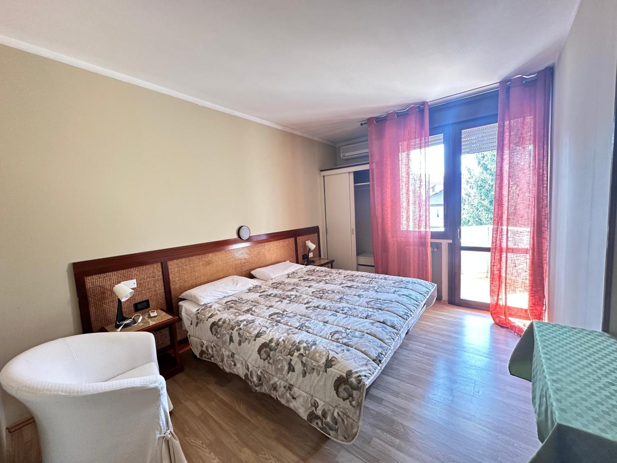 Hotel Battaglia Батталья-Терме Екстер'єр фото